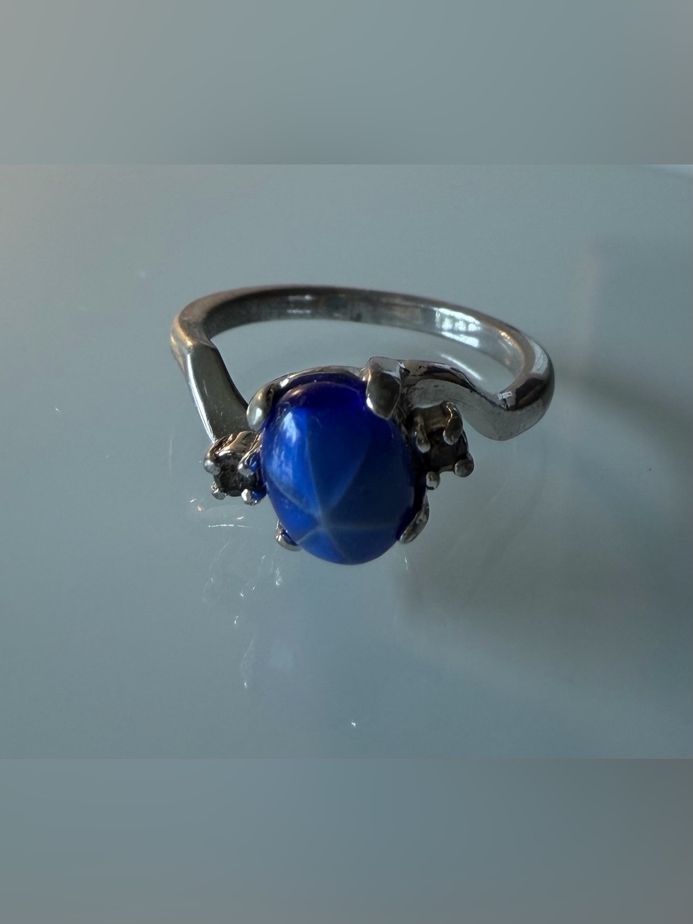 Vintage Lindy Star blue Sapphire Ring